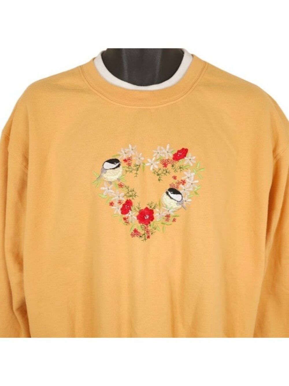 Chickadees Bird Sweatshirt Womens Size 2XL Yellow Granny Core Embroidered